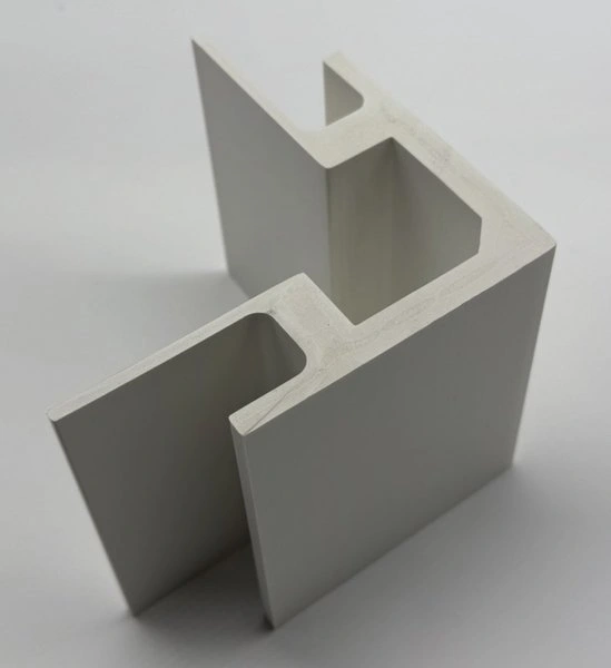 Extruded Corner W/J & Nail Fin